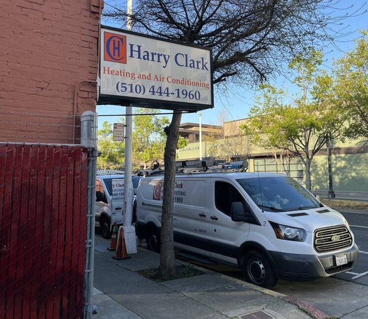 air conditioning maintenance truck